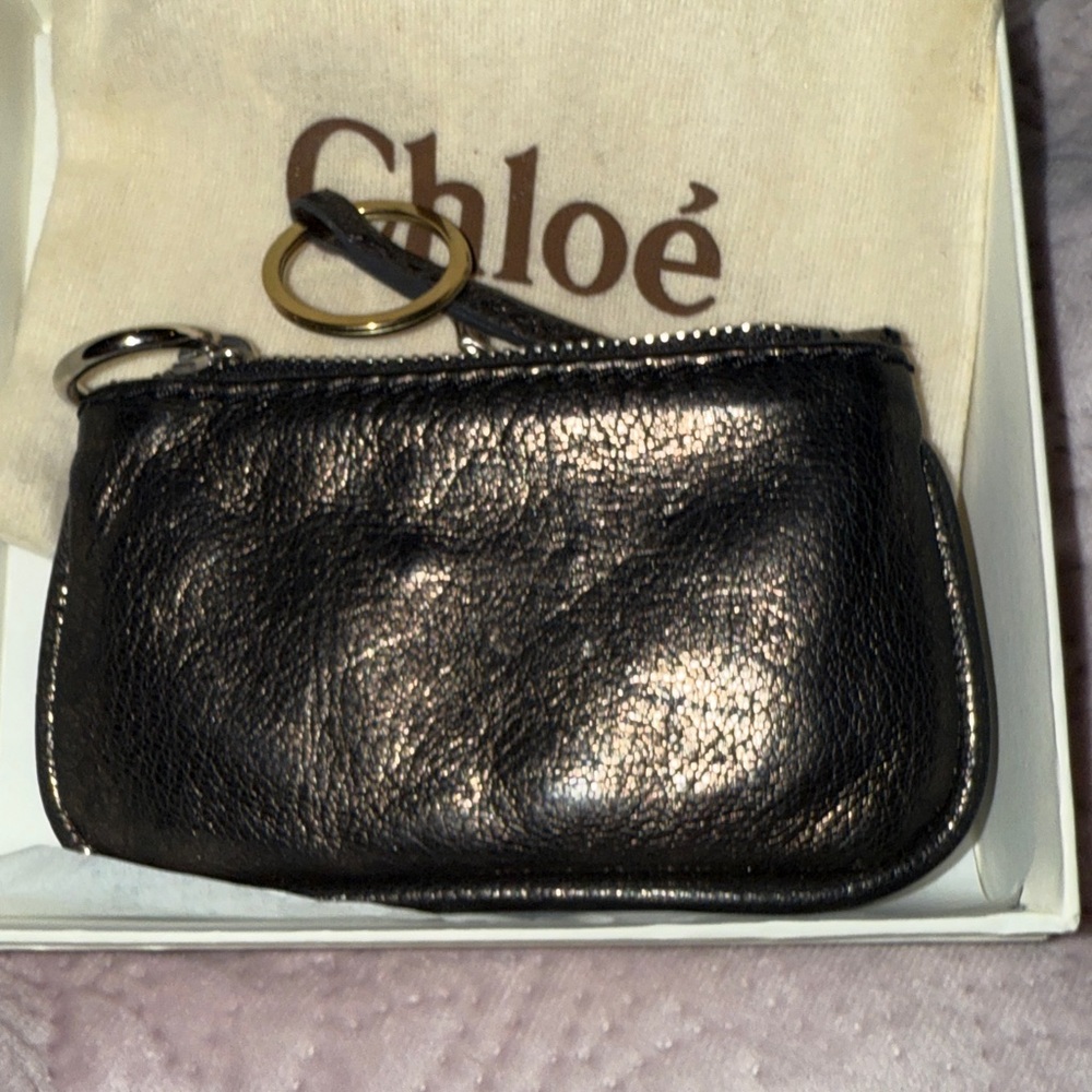 RARE Chloe Metallic Black and Brown Leather Key Holder with Charm - Picture 4 of 9